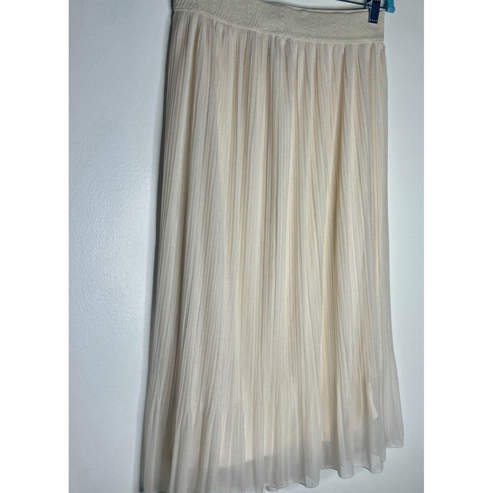 Beautiful cream color skirt, by Andy+James size Medium Fairy Ballet